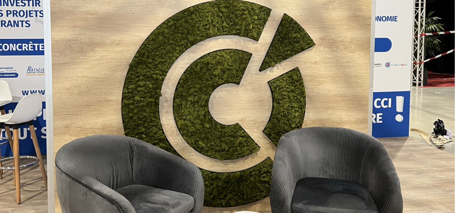 Logo Vegetal pour la CCi de Reims Éléments de décoration intérieure avec un logo végétal circulaire.